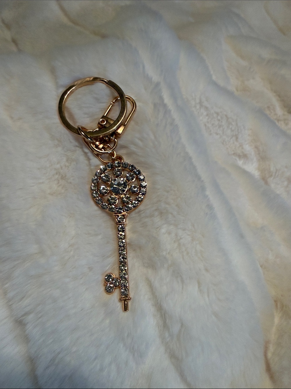 Gold Crystal Key Pendant Keychain - Women's Accessory